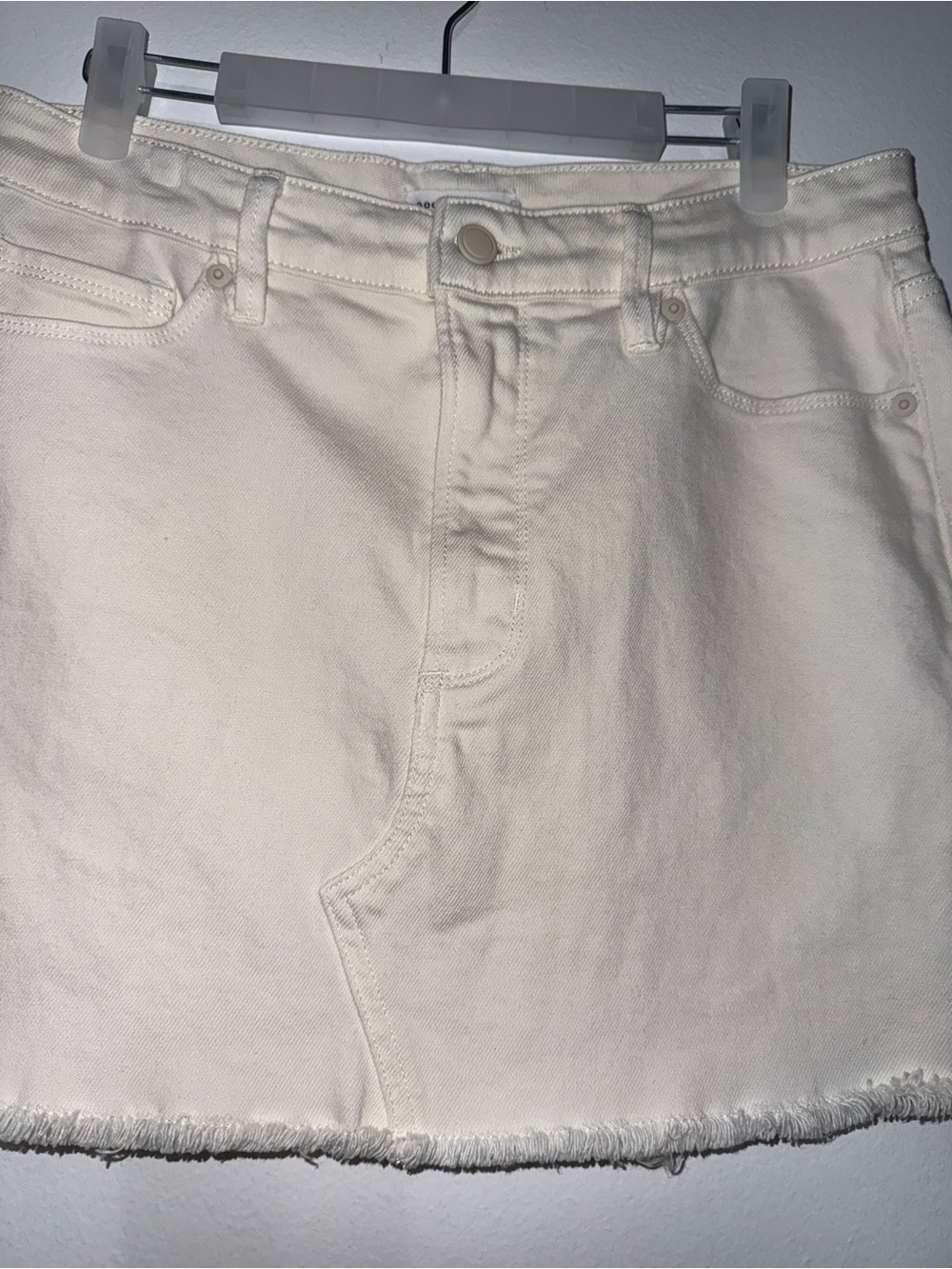 Good American Cream Denim Frayed Hem Mini Skirt - Picture 2 of 4